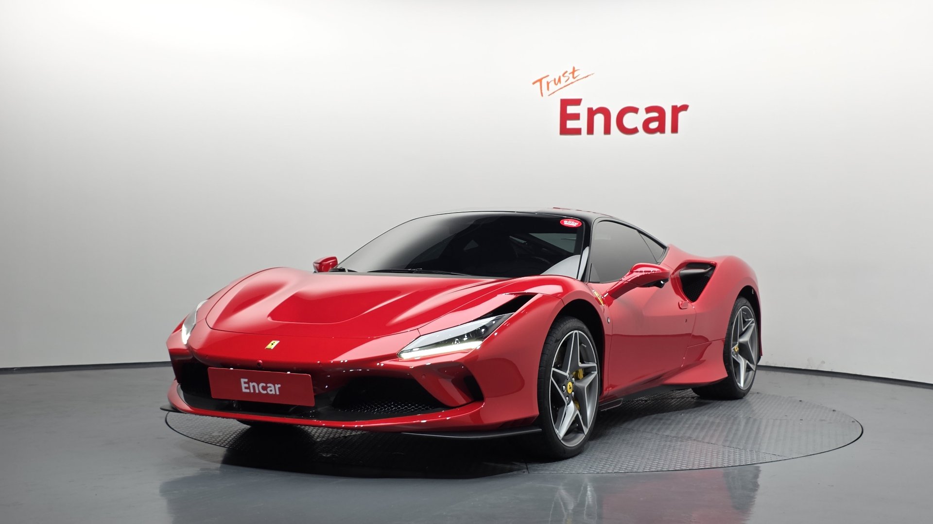 FERRARI F8 TRIBUTO - View 1