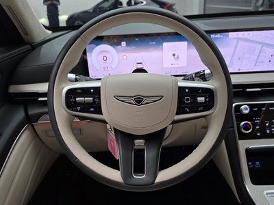 2026 Genesis GV80 thumbnail 16
