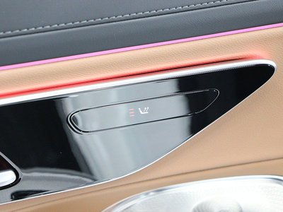 MERCEDES-BENZ E-CLASS - 4