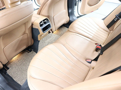 MERCEDES-BENZ E-CLASS - 10