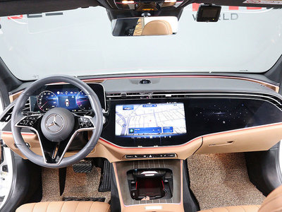 MERCEDES-BENZ E-CLASS - 8