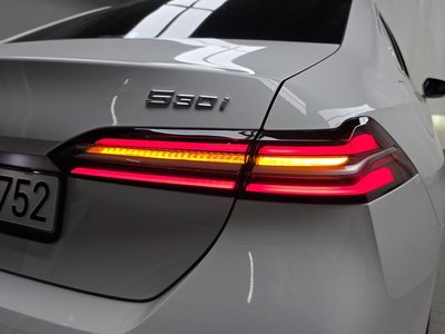 2023 BMW 5 SERIES — фото 10