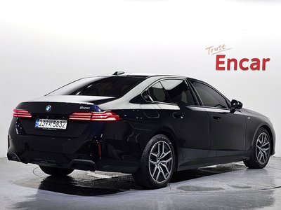 صورة 3 لـ 2024 BMW 5 SERIES
