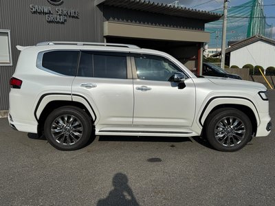 2025 Toyota LAND CRUISER 300 照片 7
