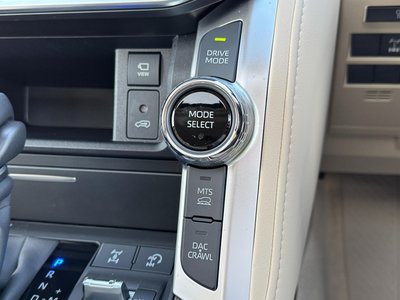 2025 Toyota LAND CRUISER 300 缩略图 50