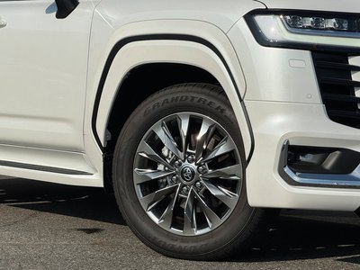 2025 Toyota LAND CRUISER 300 缩略图 17