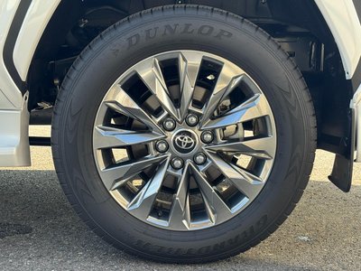 2025 Toyota LAND CRUISER 300 缩略图 29