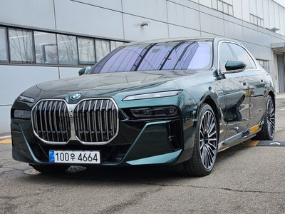 BMW 7 SERIES - 1