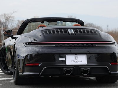 PORSCHE 911 CABRIOLET - 2