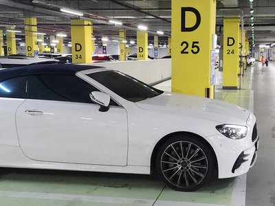 MERCEDES-BENZ E-CLASS - 4