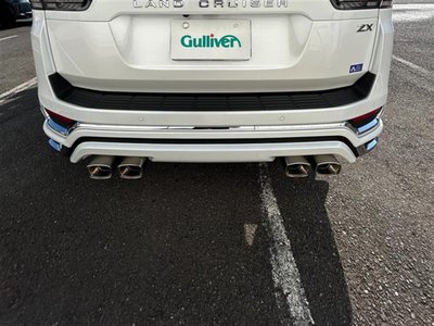 TOYOTA LAND CRUISER 300 - 9