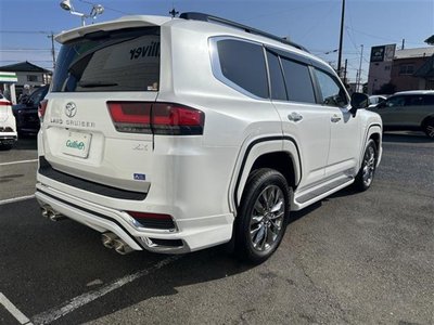 TOYOTA LAND CRUISER 300 - 10