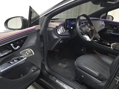 MERCEDES-BENZ EQE - 10
