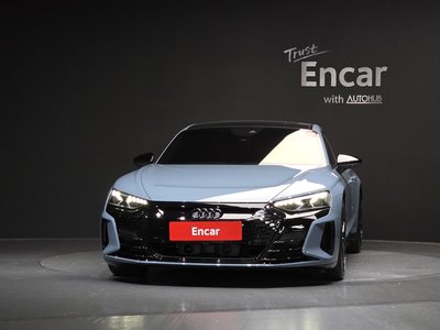 2022 AUDI E-TRON GT 照片 2