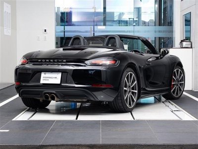 صورة 3 لـ 2017 Porsche 718