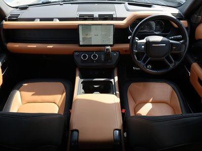 LAND ROVER DEFENDER - 2