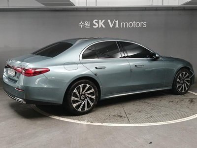 MERCEDES-BENZ E-CLASS - 3