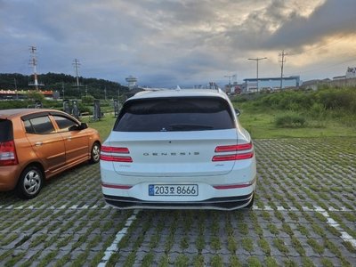 صورة 2 لـ 2025 Genesis GV80