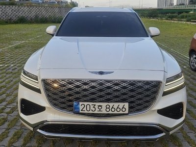 صورة 1 لـ 2025 Genesis GV80