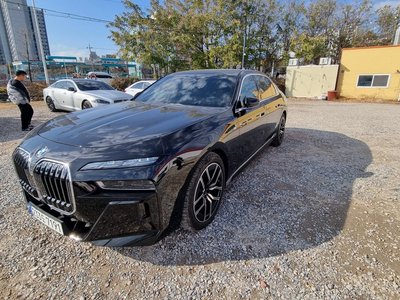 BMW 7 SERIES - 1