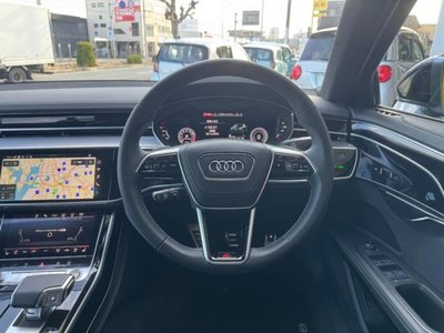 AUDI A8 - 4