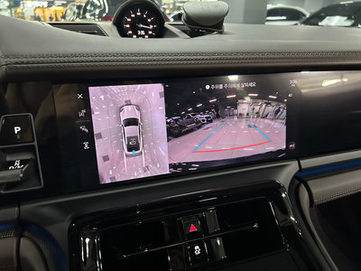 PORSCHE PANAMERA - 10