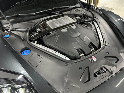 PORSCHE PANAMERA - 4