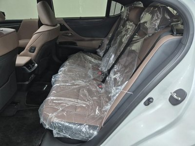 2026 LEXUS ES 照片 10