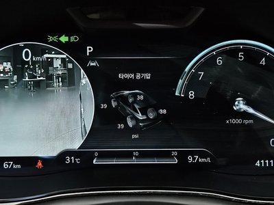 2024 Genesis GV70 photo 8