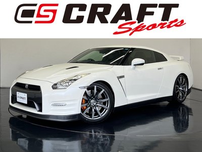 NISSAN GT-R - 1