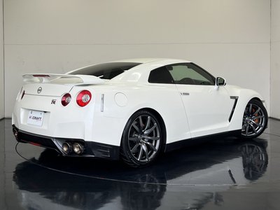 NISSAN GT-R - 2