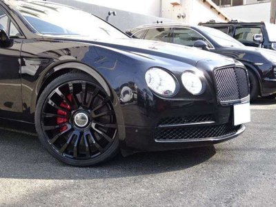 BENTLEY FLYING SPUR - 8