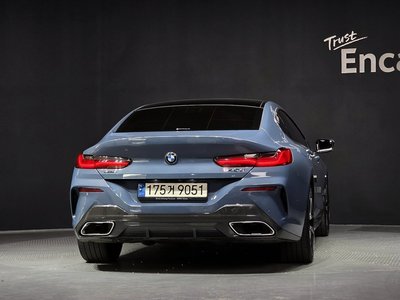 BMW 8 SERIES - 3