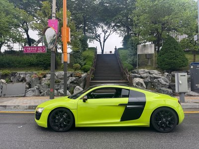 AUDI R8 - 5