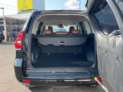 TOYOTA LAND CRUISER PRADO - 10