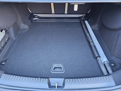 MERCEDES-BENZ E-CLASS - 9