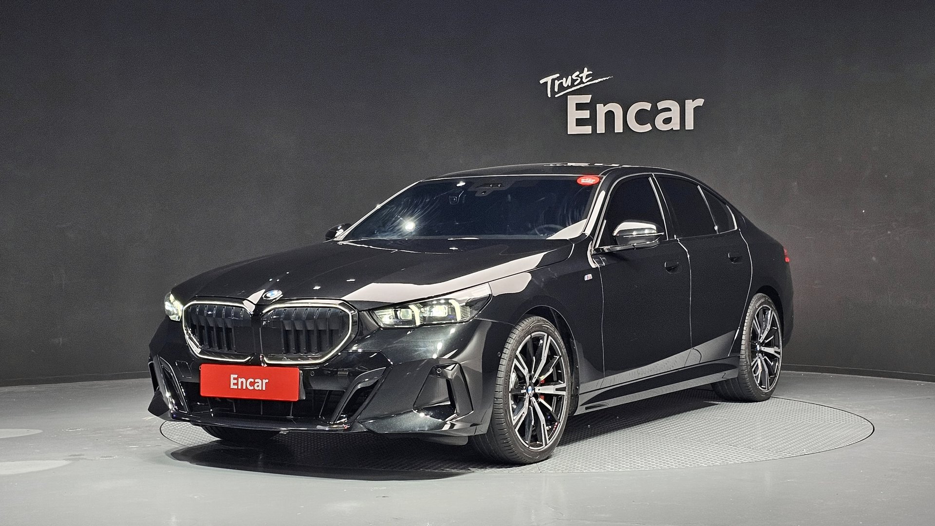 BMW 5 SERIES - View 1