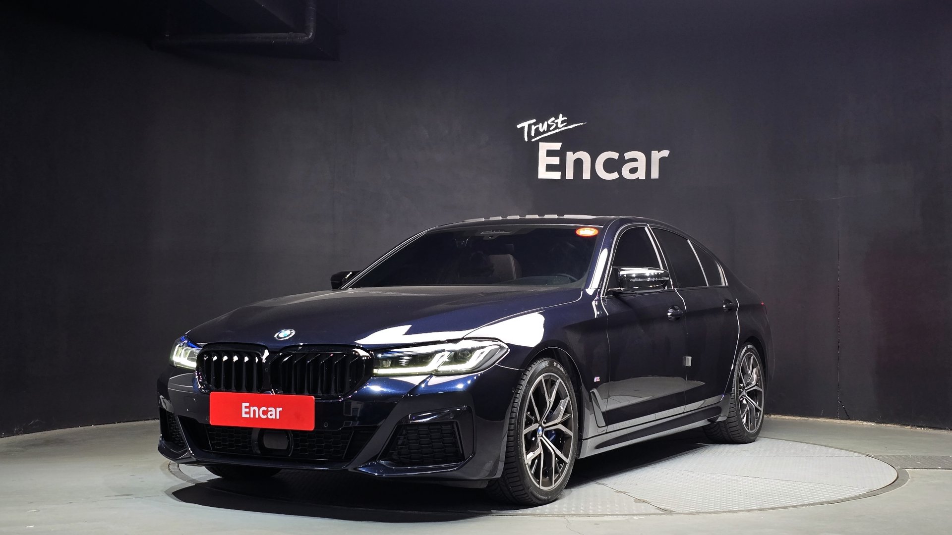 BMW 5 SERIES - View 1