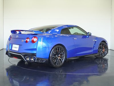 NISSAN GT-R - 2
