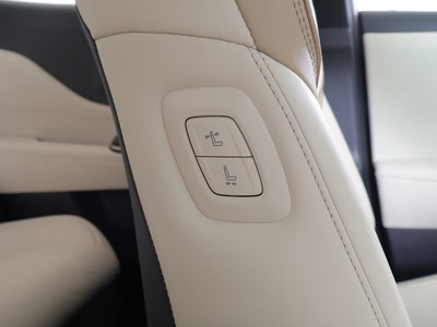 صورة مصغرة 42 لـ 2025 Toyota CROWN CROSSOVER