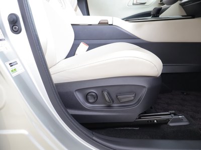 صورة مصغرة 39 لـ 2025 Toyota CROWN CROSSOVER