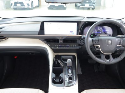 2025 Toyota CROWN CROSSOVER — фото 7
