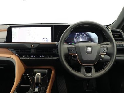 TOYOTA CROWN SPORT - 4