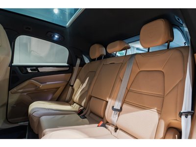 2023 Porsche CAYENNE — миниатюра 16