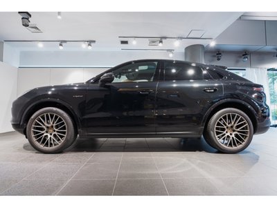 2023 Porsche CAYENNE photo 10