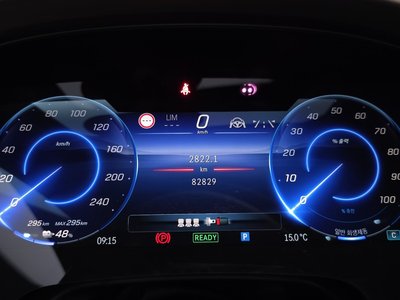 MERCEDES-BENZ EQS - 8