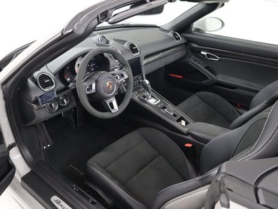 صورة 3 لـ 2024 Porsche 718