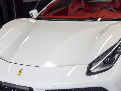 FERRARI 488 - 8
