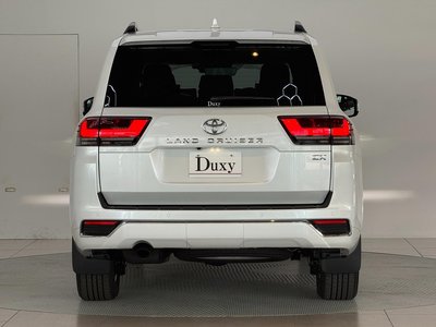 TOYOTA LAND CRUISER 300 - 5