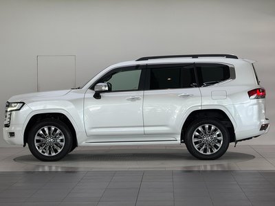 TOYOTA LAND CRUISER 300 - 6